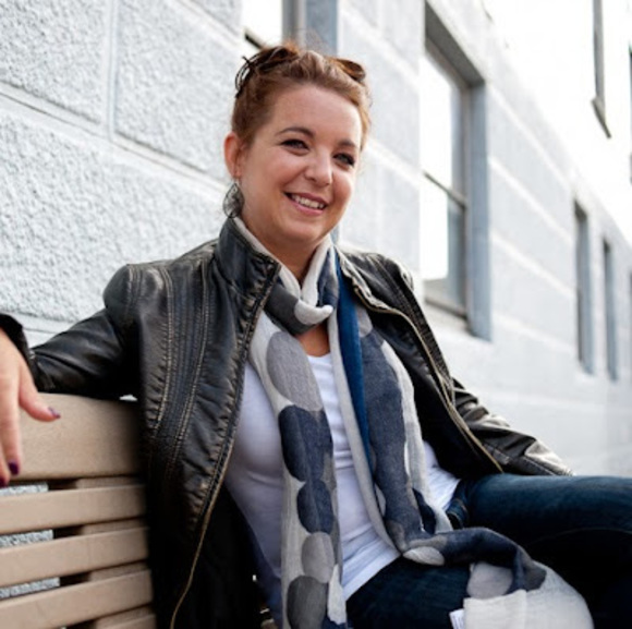 Meet your Posher, Karine - Picture 1 of 1